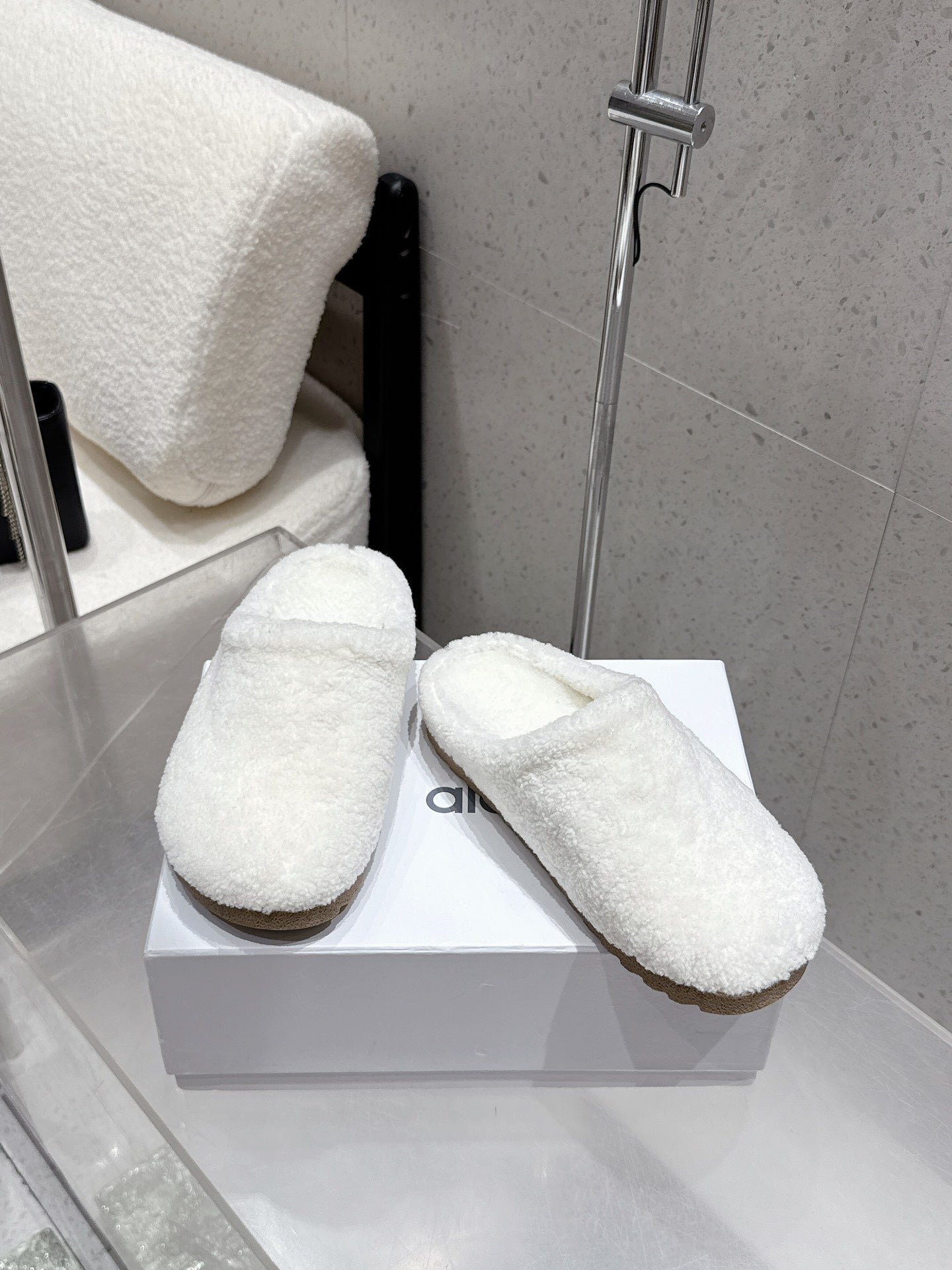 ALO 25S BIRKENSTOCK CLOGS IN WHITE WOOL