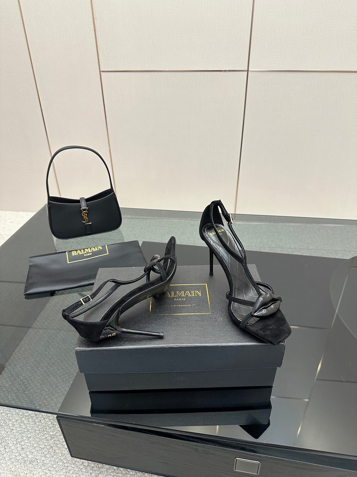 BALMAIN 25S LIPS SANDALS 10 IN BLACK SUEDE