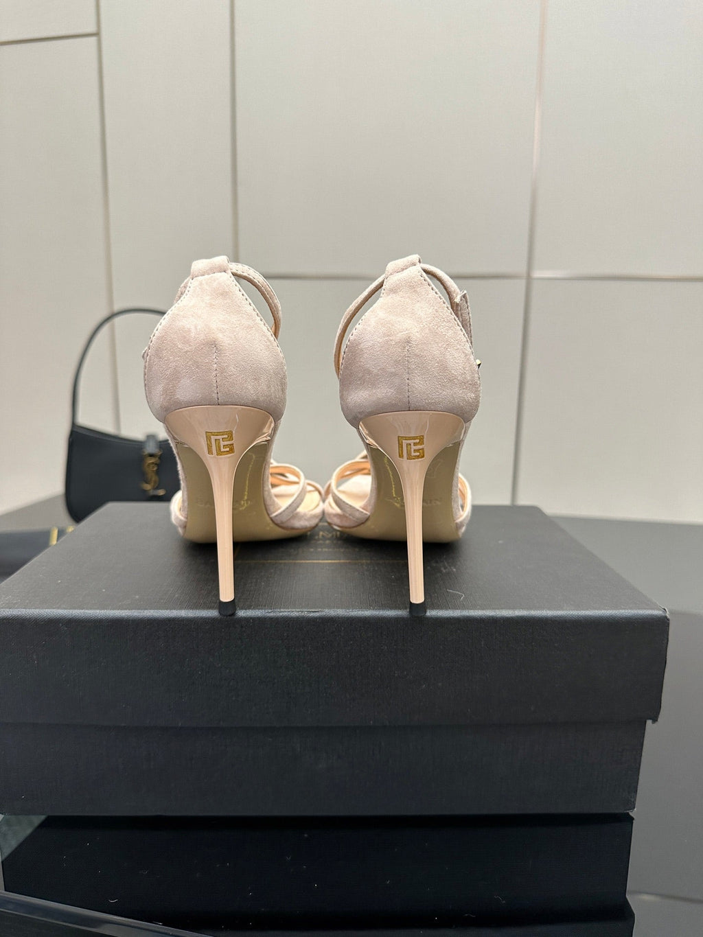 BALMAIN 25S LIPS SANDALS 10 IN BLUSH BEIGE SUEDE