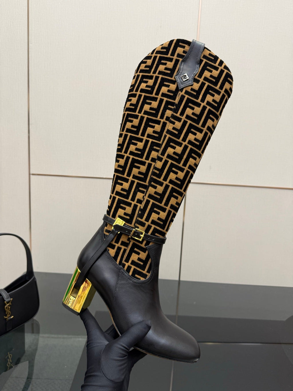 FENDI 25S KNEE-HIGH BOOTS 50 MM IN BLACK CALFSKIN AND BROWN FABRIC PRINT LOGO