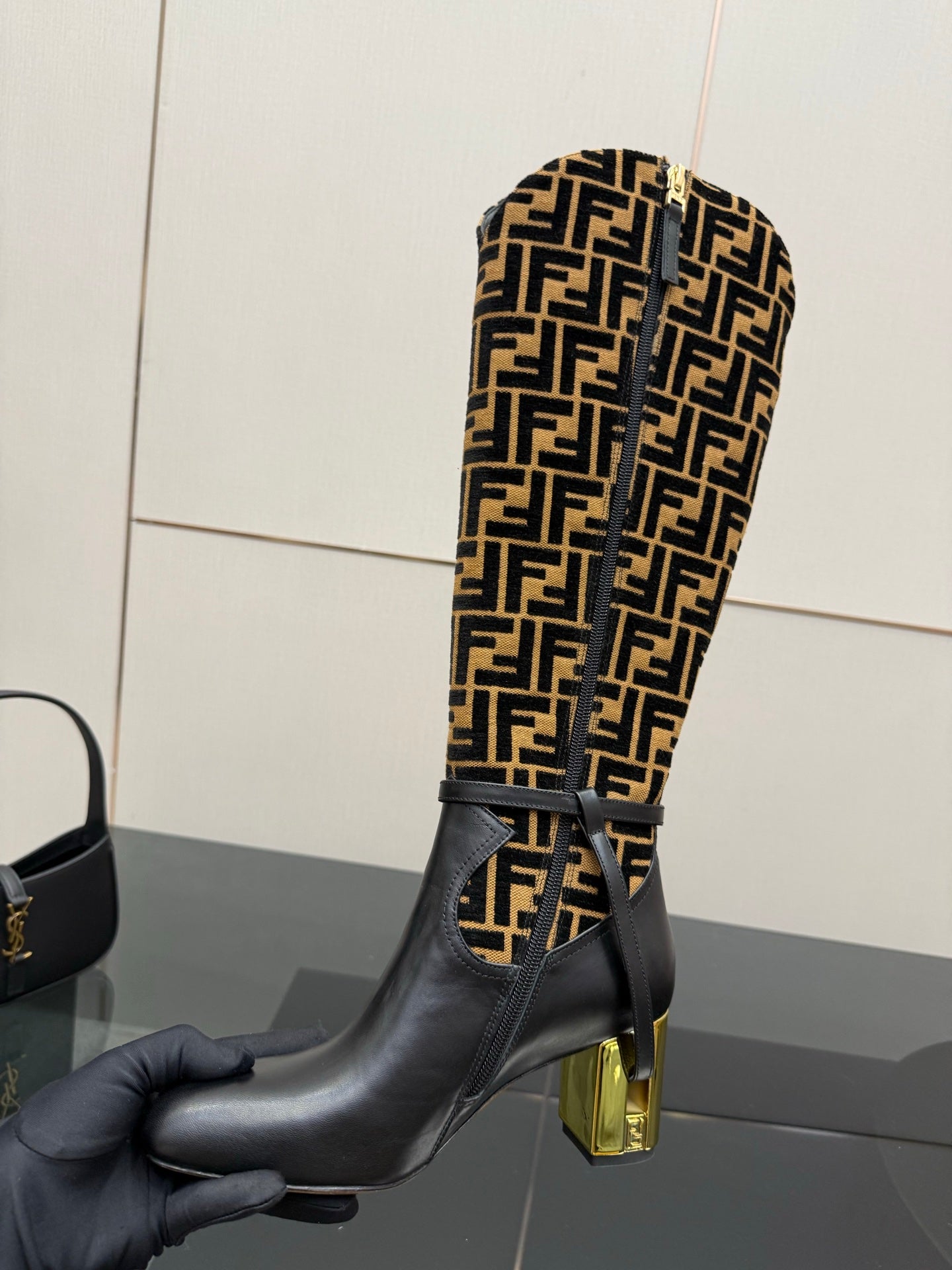 FENDI 25S KNEE-HIGH BOOTS 50 MM IN BLACK CALFSKIN AND BROWN FABRIC PRINT LOGO