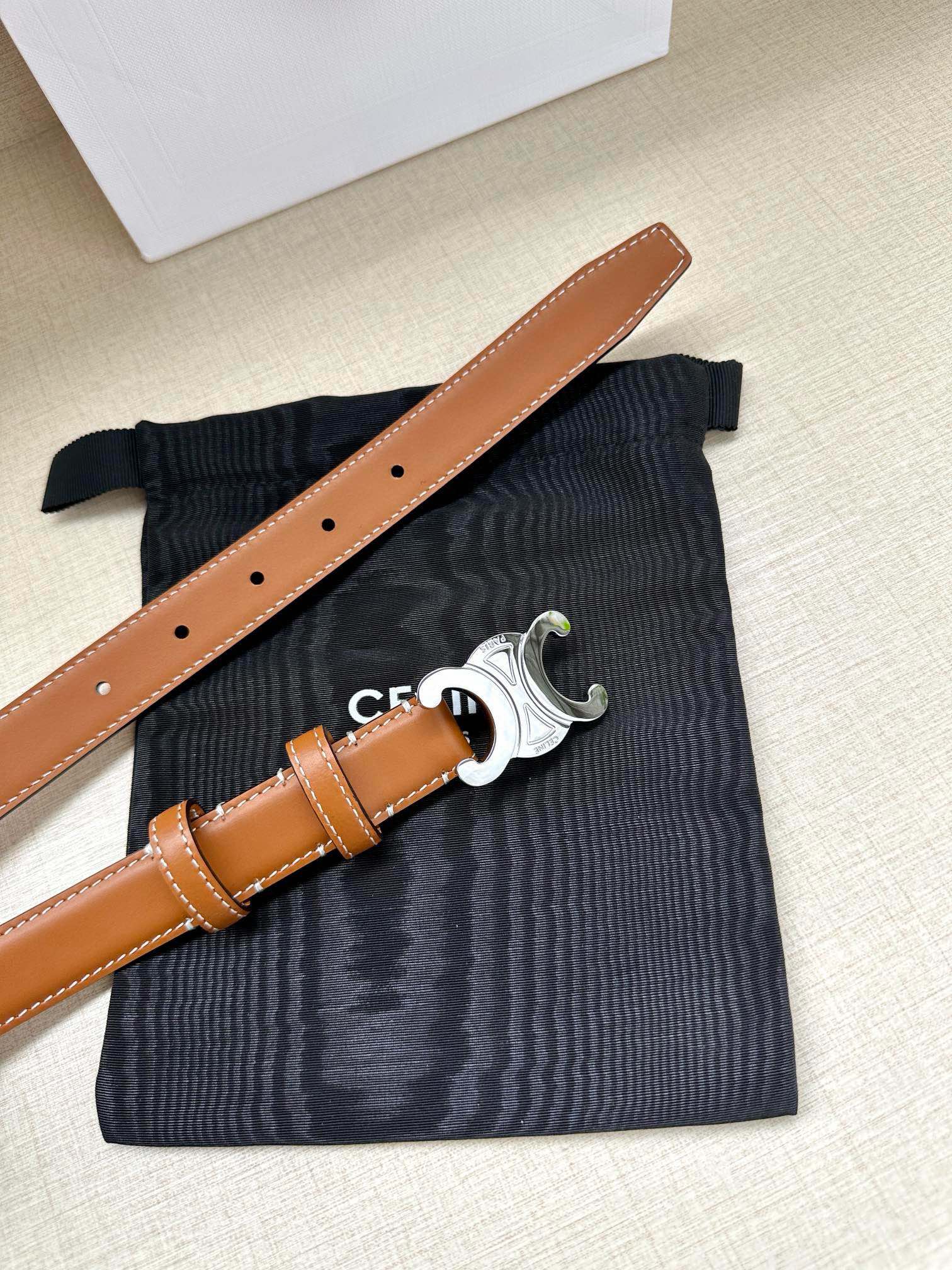 CELINE 25S BELT TRIOMPHE TAURILLON 25MM IN CARAMEL CALFSKIN 557501