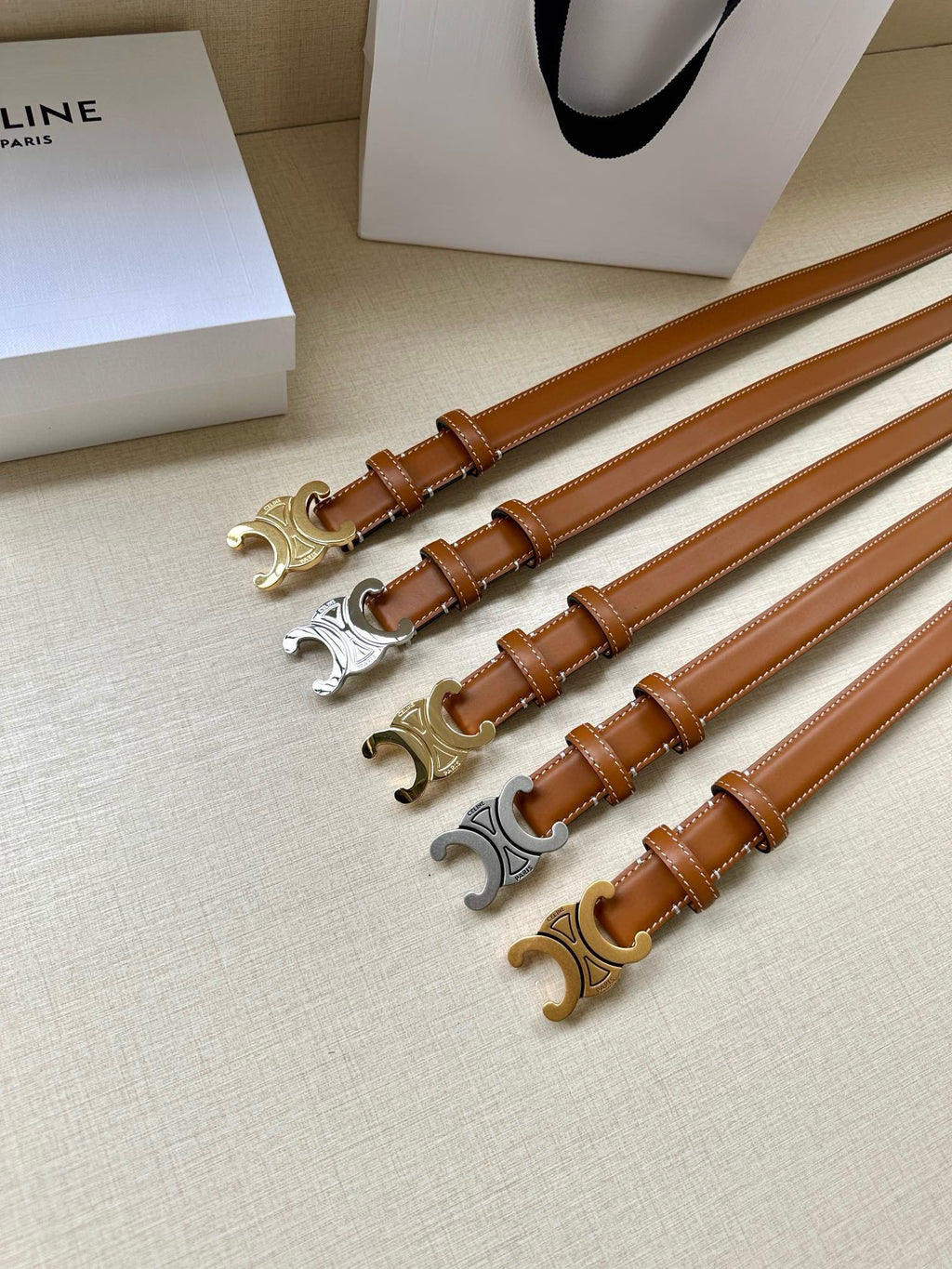 CELINE 25S BELT TRIOMPHE TAURILLON 25MM IN CARAMEL CALFSKIN 557502