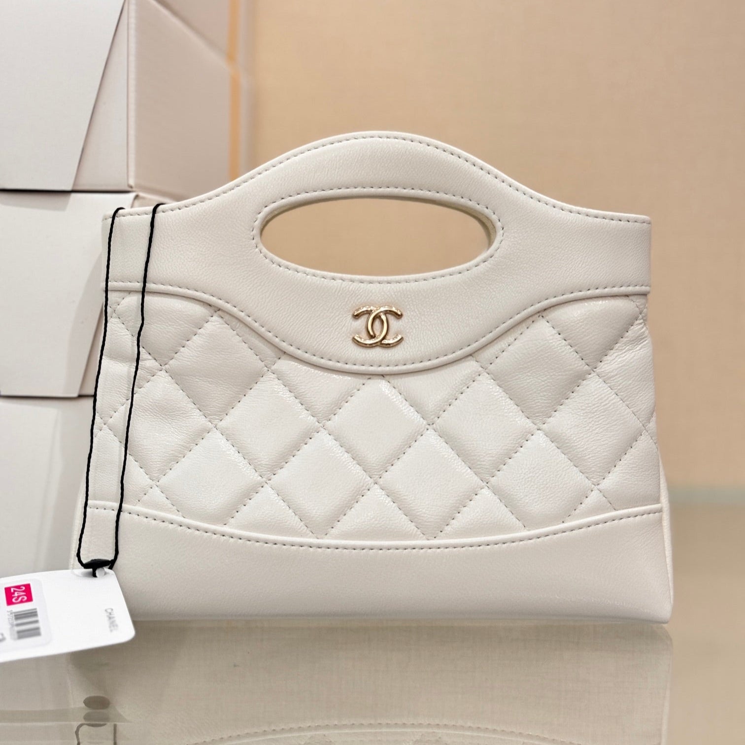 CHANEL 25S SHOPPING BAG 20 CM IN WHITE LAMBSKIN