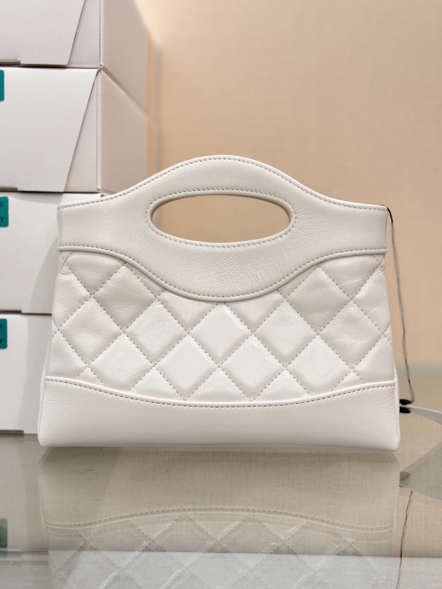 CHANEL 25S SHOPPING BAG 20 CM IN WHITE LAMBSKIN