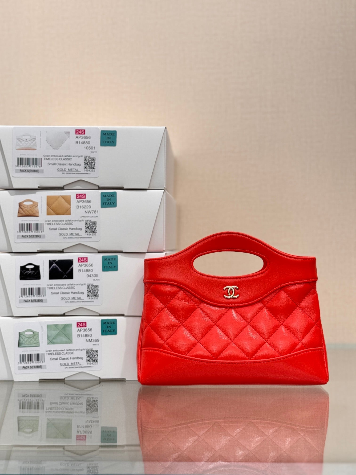 CHANEL 25S SHOPPING BAG 20 CM IN BRIGHT RED LAMBSKIN