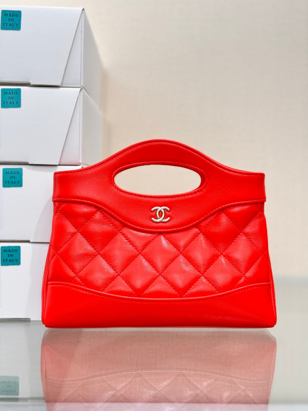 CHANEL 25S SHOPPING BAG 20 CM IN BRIGHT RED LAMBSKIN