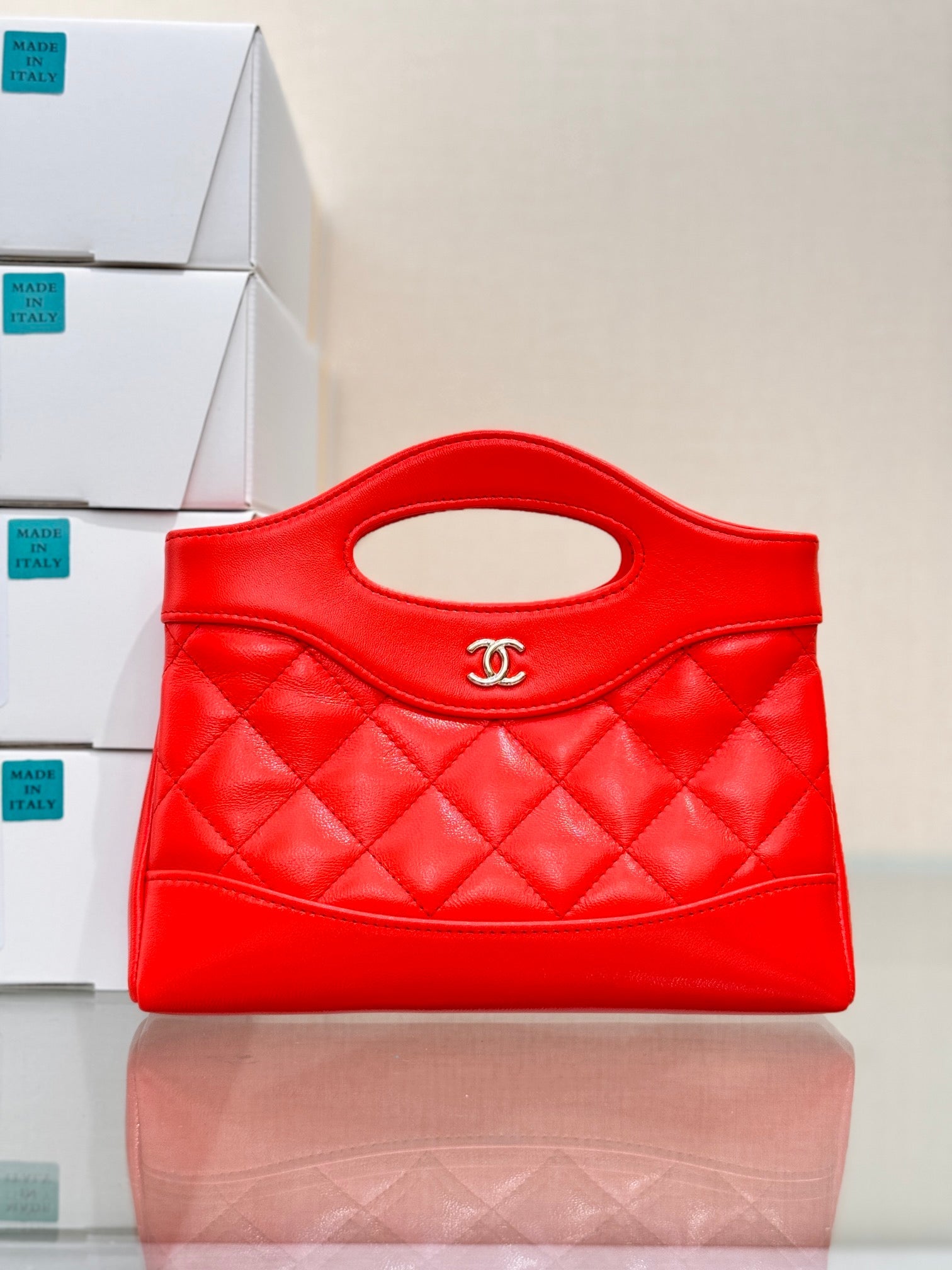 CHANEL 25S SHOPPING BAG 20 CM IN BRIGHT RED LAMBSKIN