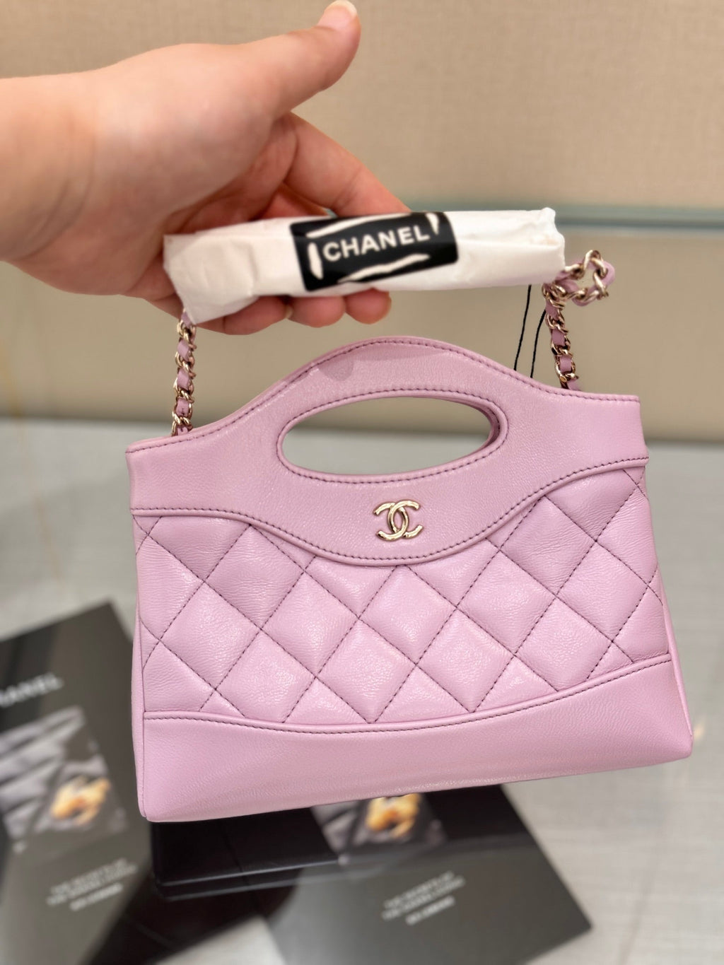 CHANEL 25S SHOPPING BAG 20 CM IN BLUSH PINK LAMBSKIN