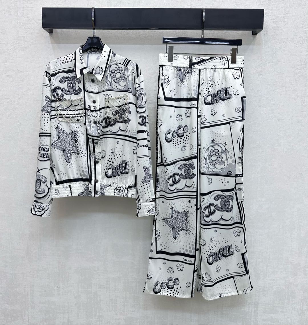 CHANEL 26S STRAIGHT-LEG PRINTED PANTS 887