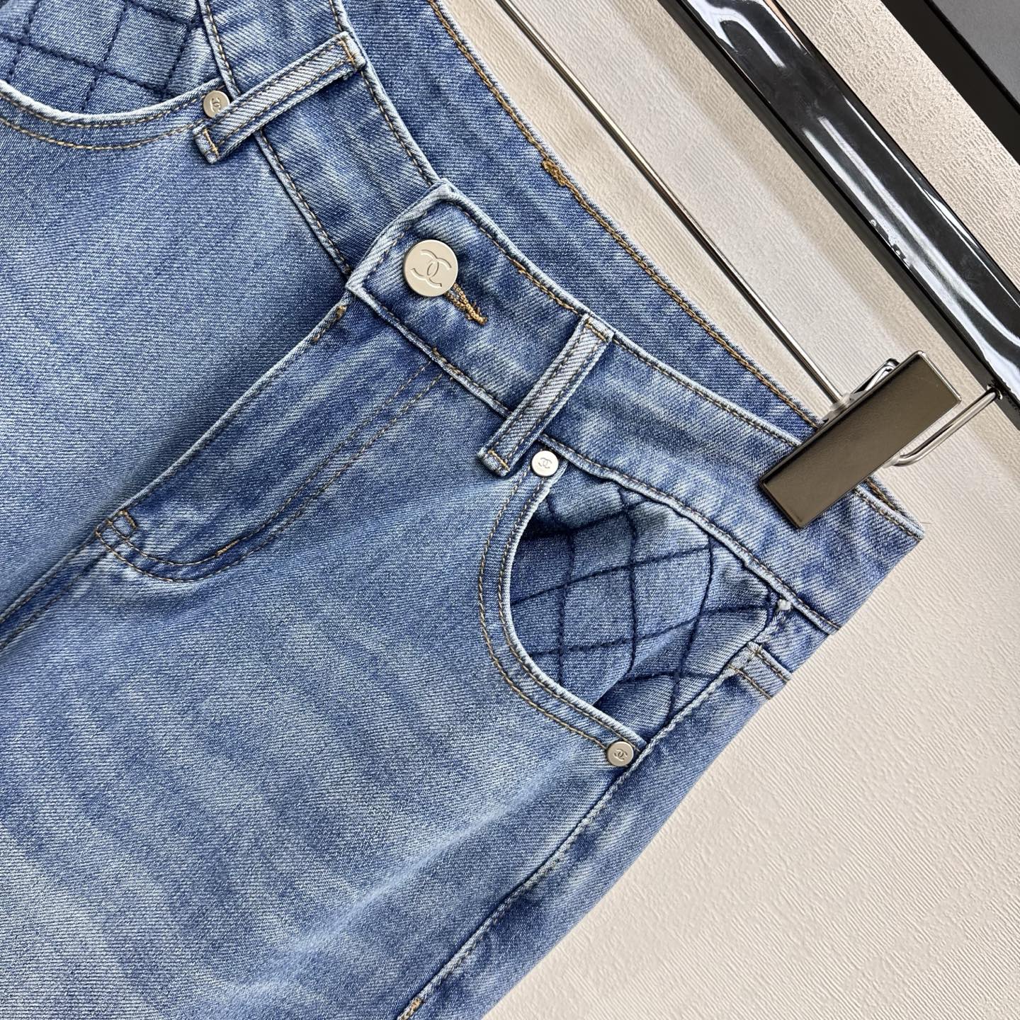 CHANEL 26S JEANS STYLE 1065