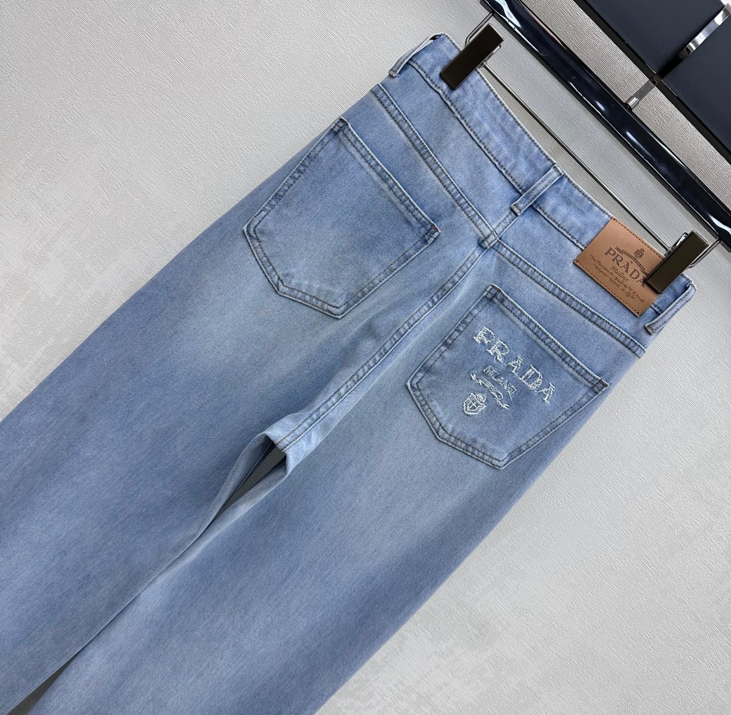 PRADA 26S STRAIGHT-LEG JEANS STYLE 905