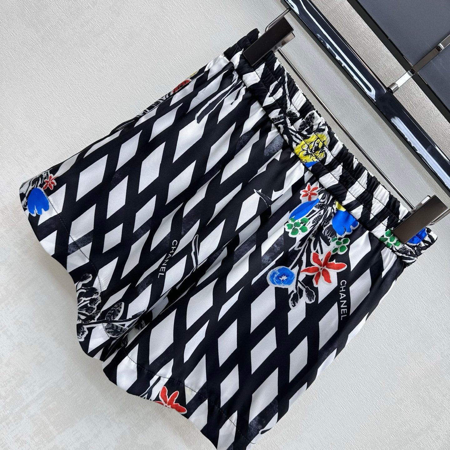 CHANEL 26S PATTERNED SHORTS STYLE 1171