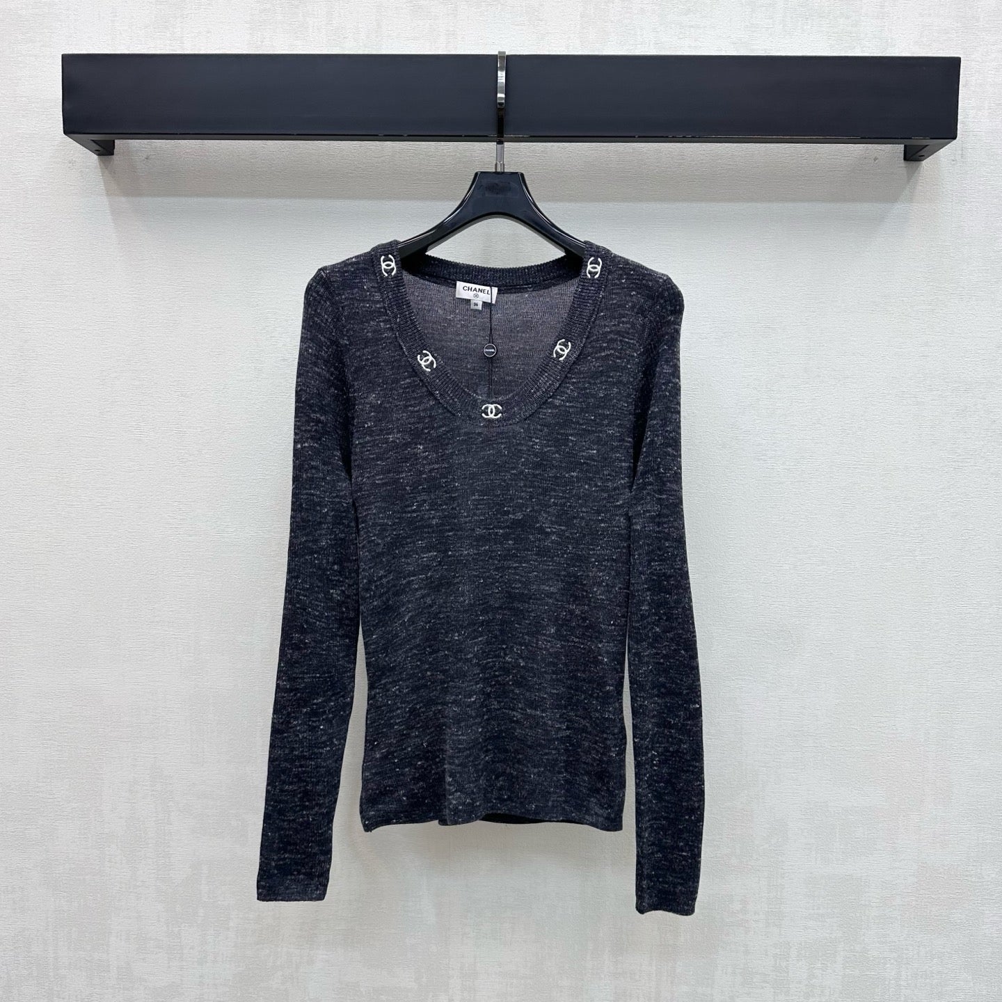 CHANEL 26S LONG-SLEEVE KNIT TOP 1381