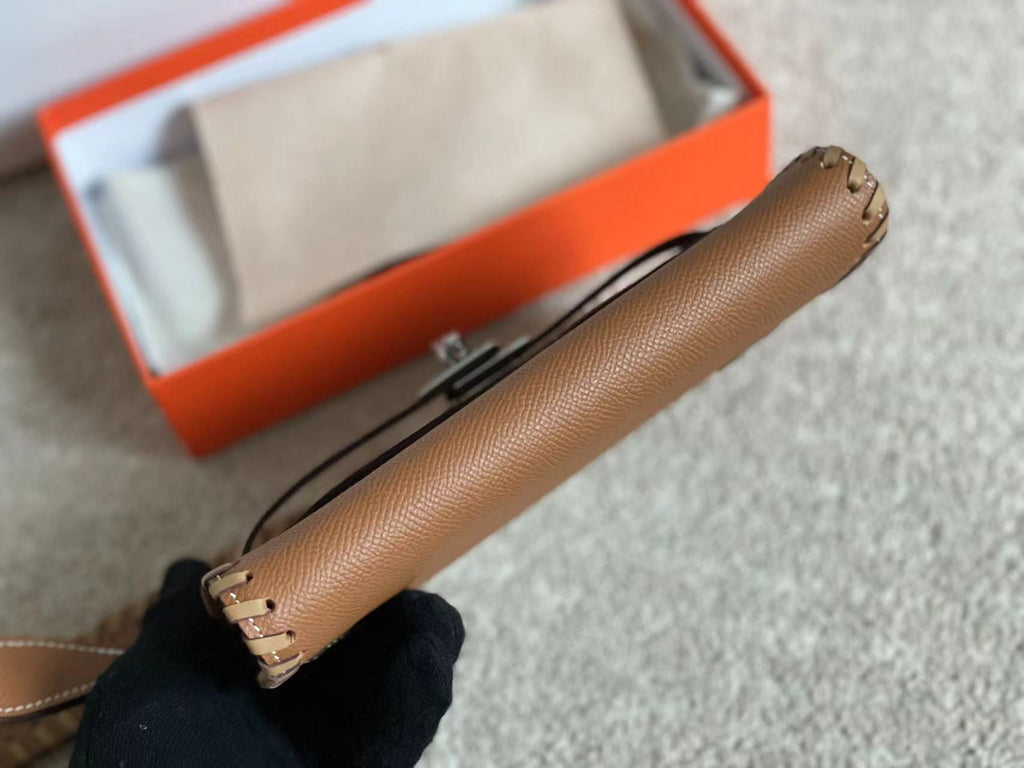 KELLY CLASSIQUE TO GO WALLET 20 IN CHOCOLATE BROWN CALFSKIN WITH SILVER HARDWARE