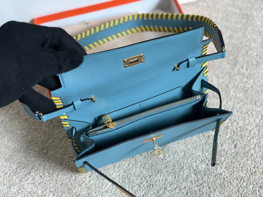 KELLY CLASSIQUE TO GO WALLET 20 IN CERULEAN BLUE CALFSKIN WITH GOLD HARDWARE