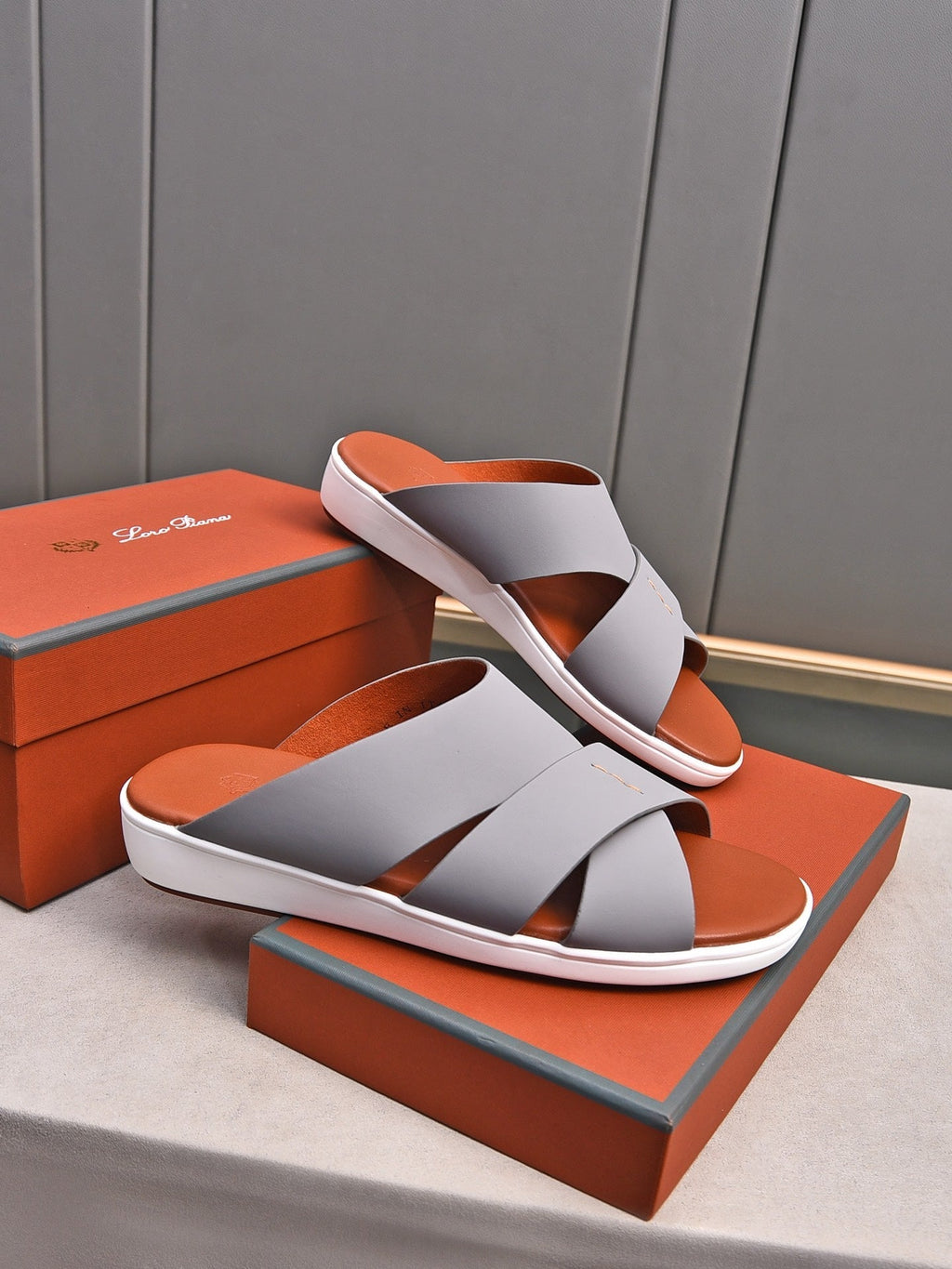 LP INTERWOVEN STRAPS SLIPPERS LIGHT GRAY CALFSKIN