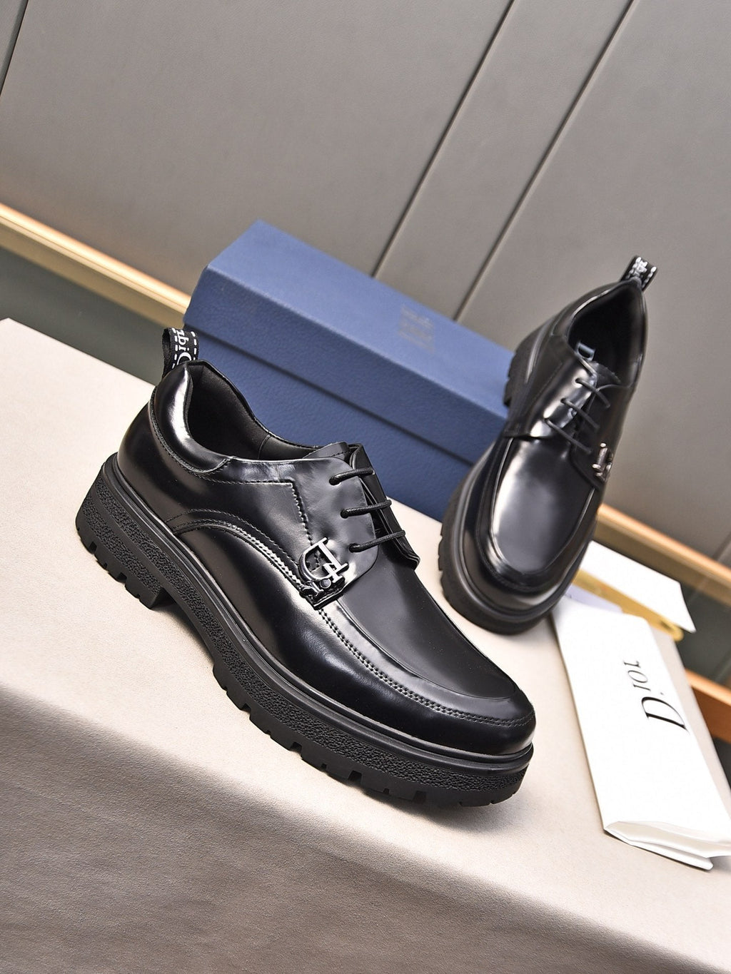 CD EXPLORER LACE-UP LOAFER BLACK CALFSKIN