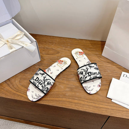 DIOR 26S FLAT SLIDE SANDALS IN MULTICOLOR EMBROIDERED CANVAS 003