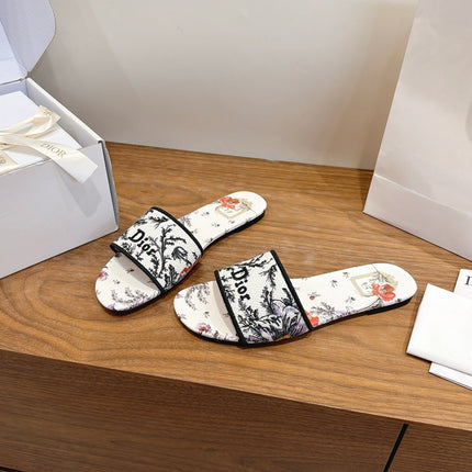 DIOR 26S FLAT SLIDE SANDALS IN MULTICOLOR EMBROIDERED CANVAS 003