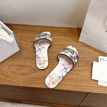DIOR 26S FLAT SLIDE SANDALS IN MULTICOLOR EMBROIDERED CANVAS 002