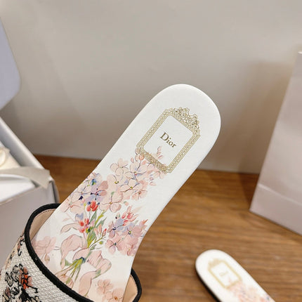 DIOR 26S FLAT SLIDE SANDALS IN MULTICOLOR EMBROIDERED CANVAS 001