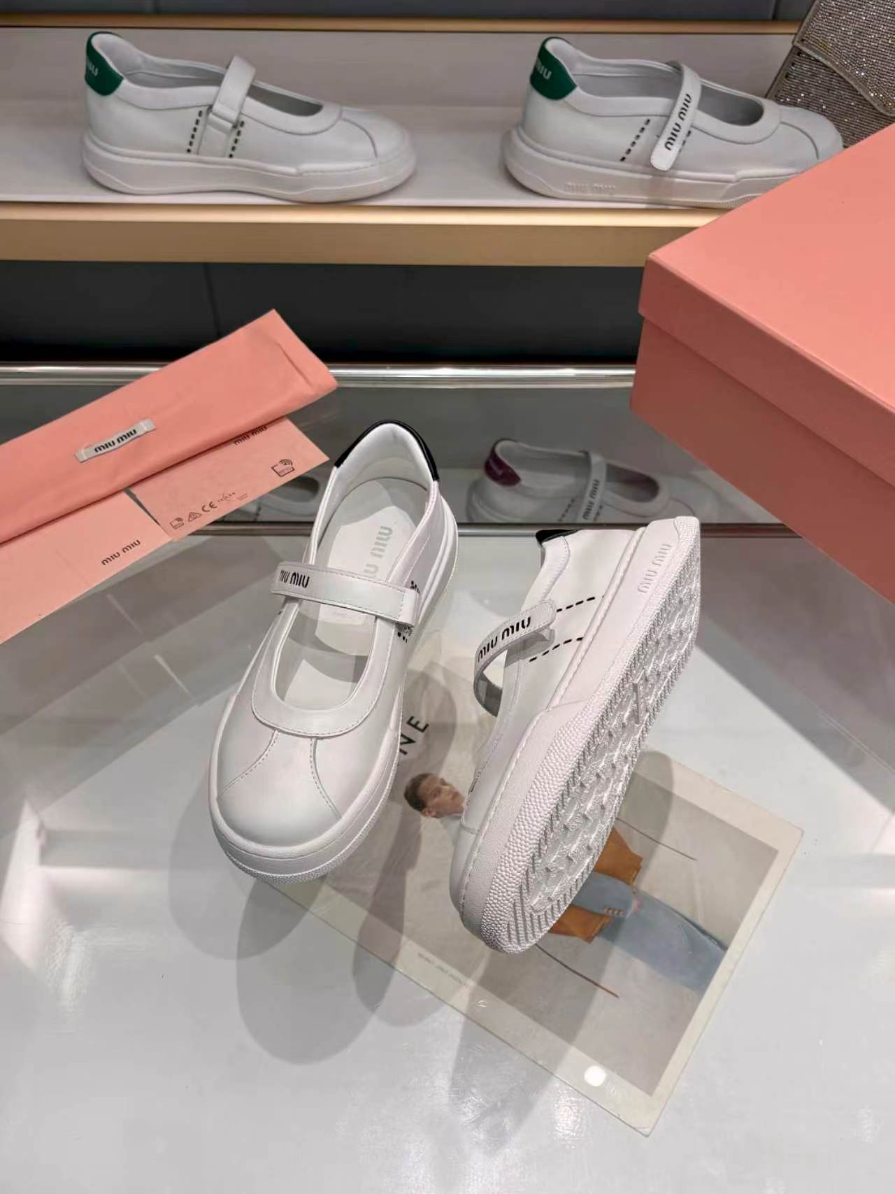 MIUMIU 26S MARY JANE BALLERINAS IN WHITE AND BLACK CALFSKIN