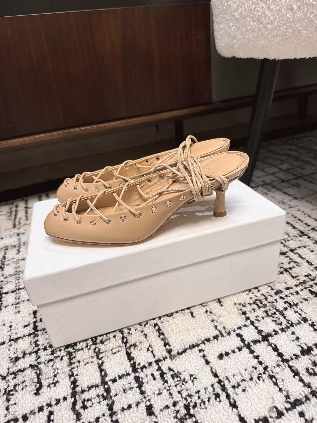 CHLOÉ 26S LACE-UP HEELS 60 MM IN NUDE BEIGE CALFSKIN
