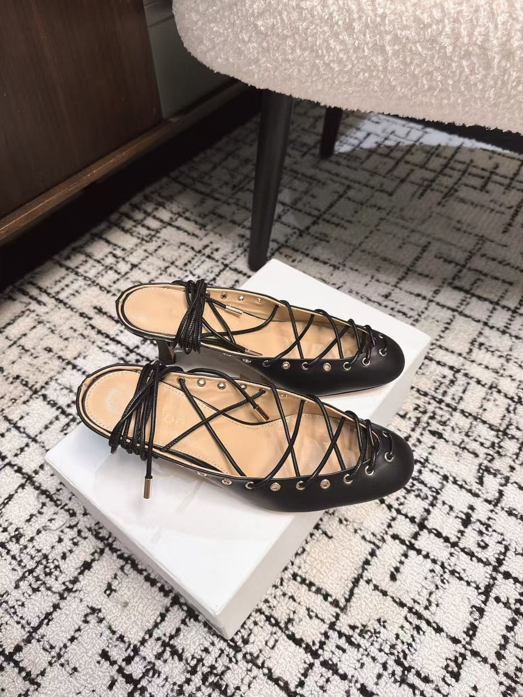 CHLOÉ 26S LACE-UP HEELS 60 MM IN BLACK CALFSKIN