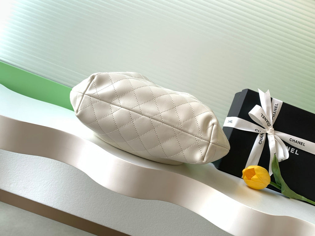 CHANEL 26S HAND BAG 32 IN IVORY WHITE LAMBSKIN GOLD HARDWARE