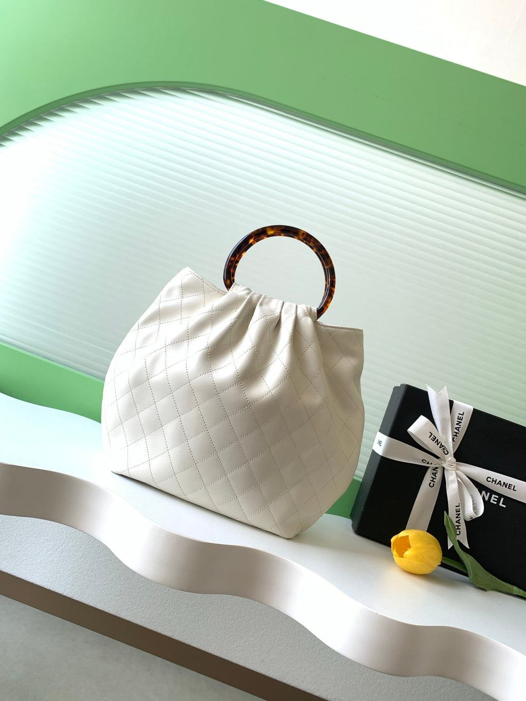 CHANEL 26S HAND BAG 32 IN IVORY WHITE LAMBSKIN GOLD HARDWARE