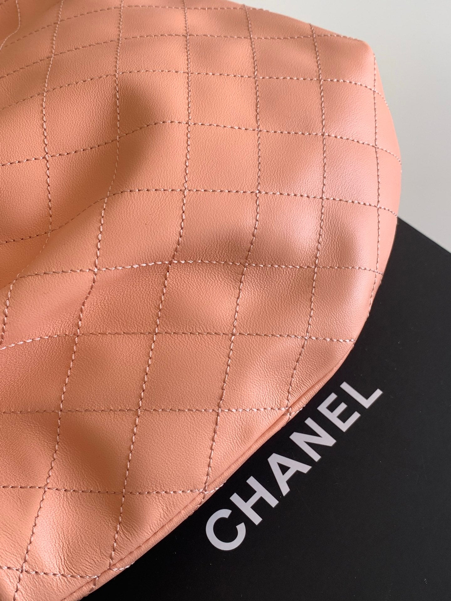 CHANEL 26S HAND BAG 32 IN PINK LAMBSKIN GOLD HARDWARE