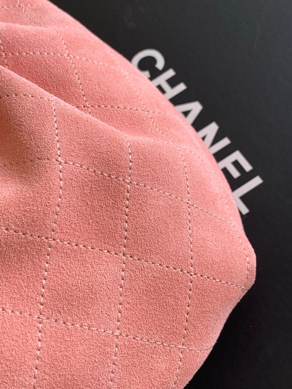 CHANEL 26S HAND BAG MEDIUM 24 IN PINK SUEDE GOLD HARDWARE