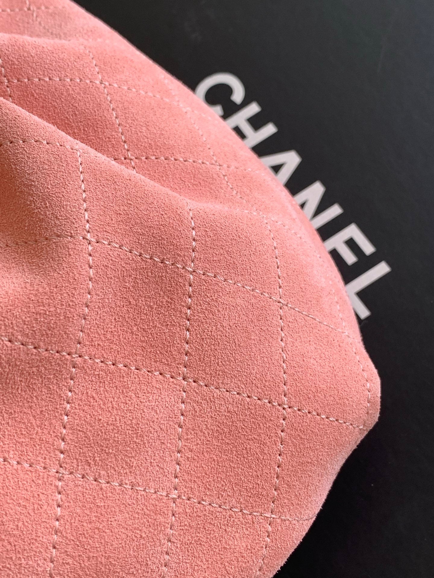 CHANEL 26S HAND BAG MEDIUM 24 IN PINK SUEDE GOLD HARDWARE
