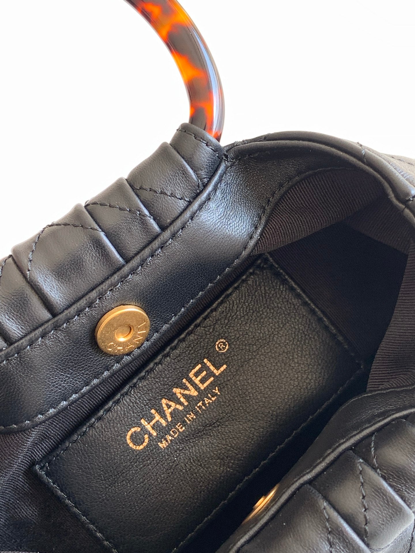CHANEL 26S HAND BAG LARGE 32 IN BLACK LAMBSKIN GOLD HARDWARE