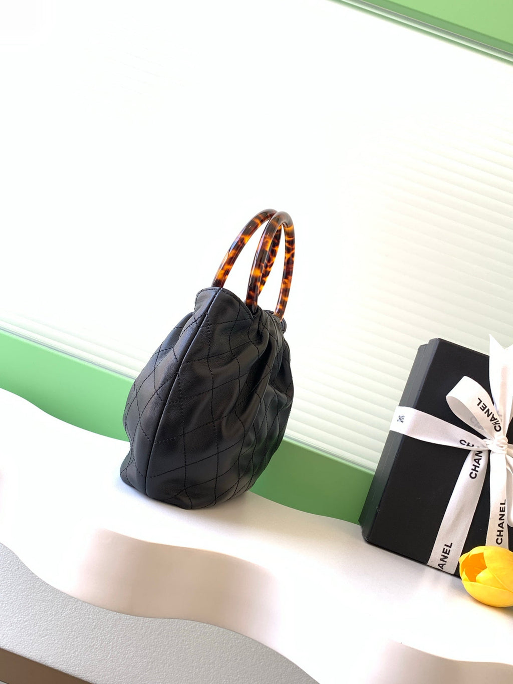 CHANEL 26S HAND BAG MEDIUM 24 IN BLACK LAMBSKIN GOLD HARDWARE