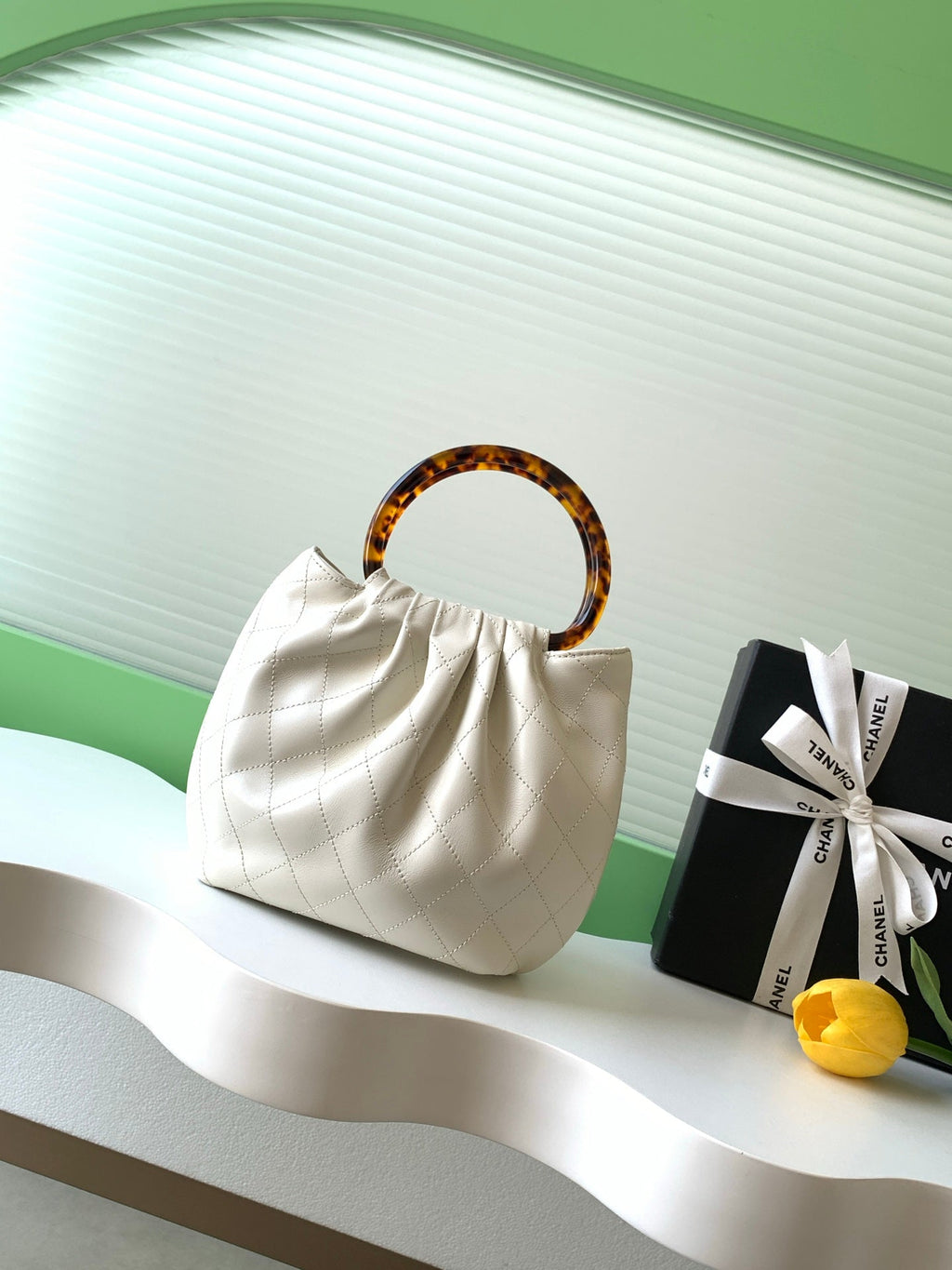 CHANEL 26S HAND BAG 24 IN IVORY WHITE LAMBSKIN GOLD HARDWARE