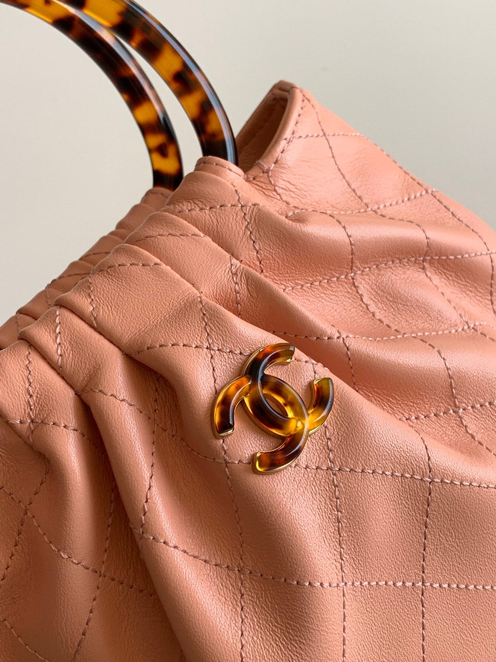 CHANEL 26S HAND BAG MEDIUM 24 IN PINK LAMBSKIN GOLD HARDWARE
