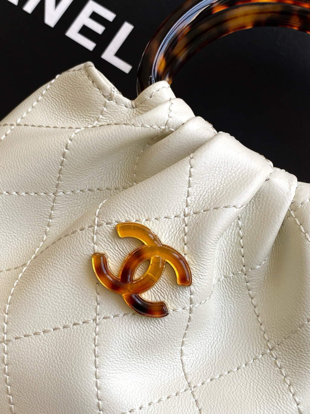 CHANEL 26S HAND BAG 12 IN IVORY WHITE LAMBSKIN GOLD HARDWARE