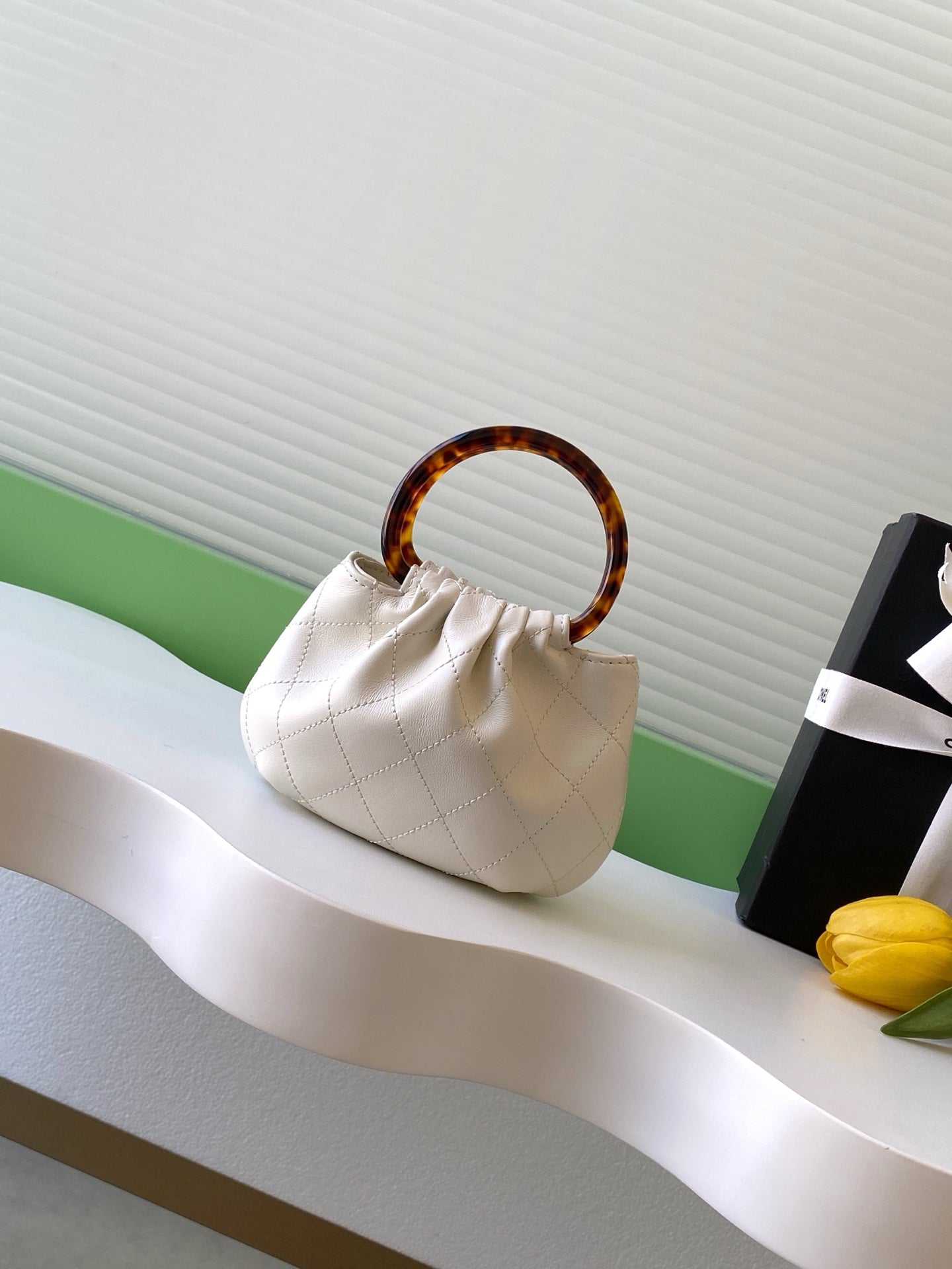 CHANEL 26S HAND BAG 12 IN IVORY WHITE LAMBSKIN GOLD HARDWARE