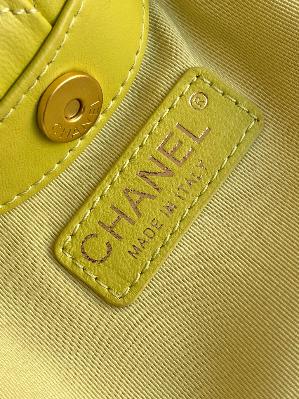 CHANEL 26S HAND BAG 12 IN LIME YELLOW LAMBSKIN GOLD HARDWARE