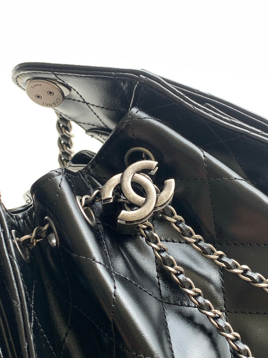 CHANEL 26S HOBO BAG 22 IN BLACK CALFSKIN