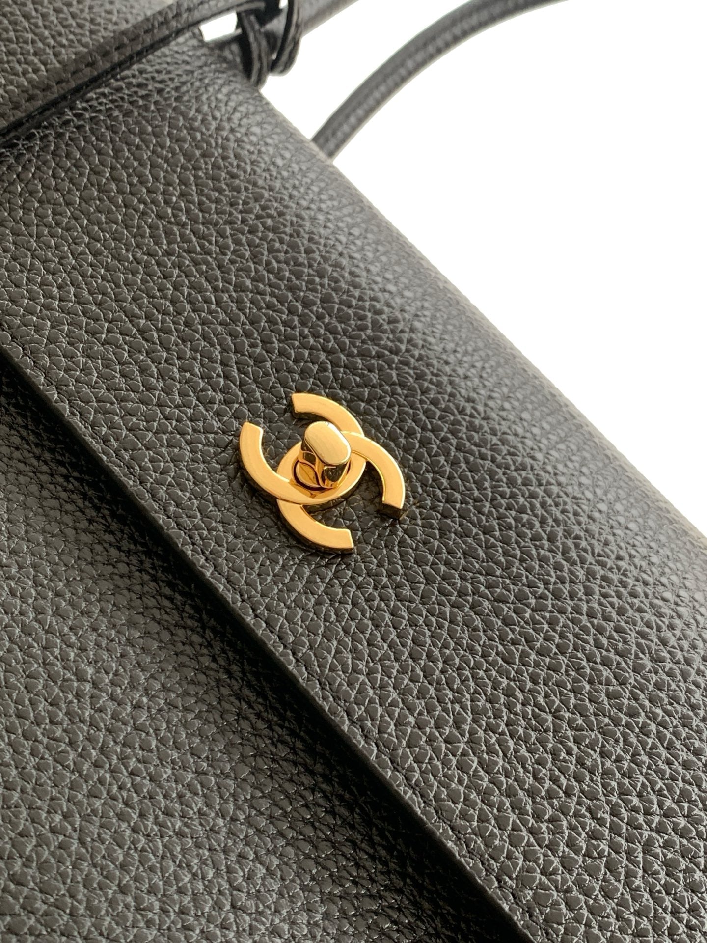 CHANEL 26S LARGE SHOPPING TOTE BAG 42 IN BLACK GRAINED CALFSKIN