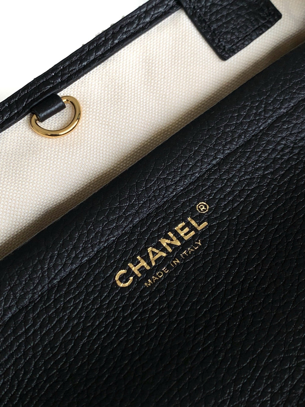 CHANEL 26S TOP HANDLE SHOPPING BAG 30 IN BLACK CALFSKIN AND IVORY FABRIC