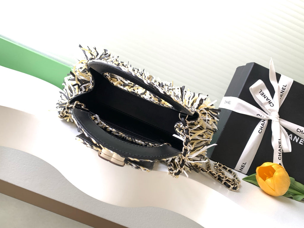 CHANEL 26S SMALL FRINGE KELLY 19 IN BLACK AND IVORY RAFFIA WOOD