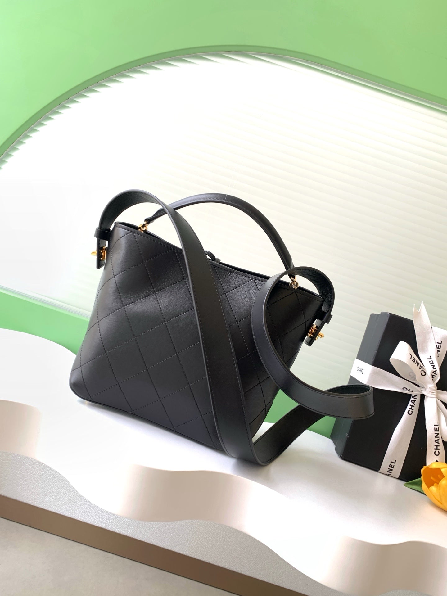 CHANEL 26S BUCKET SHOULDER BAG 26 IN BLACK CALFSKIN GOLD HARDWARE
