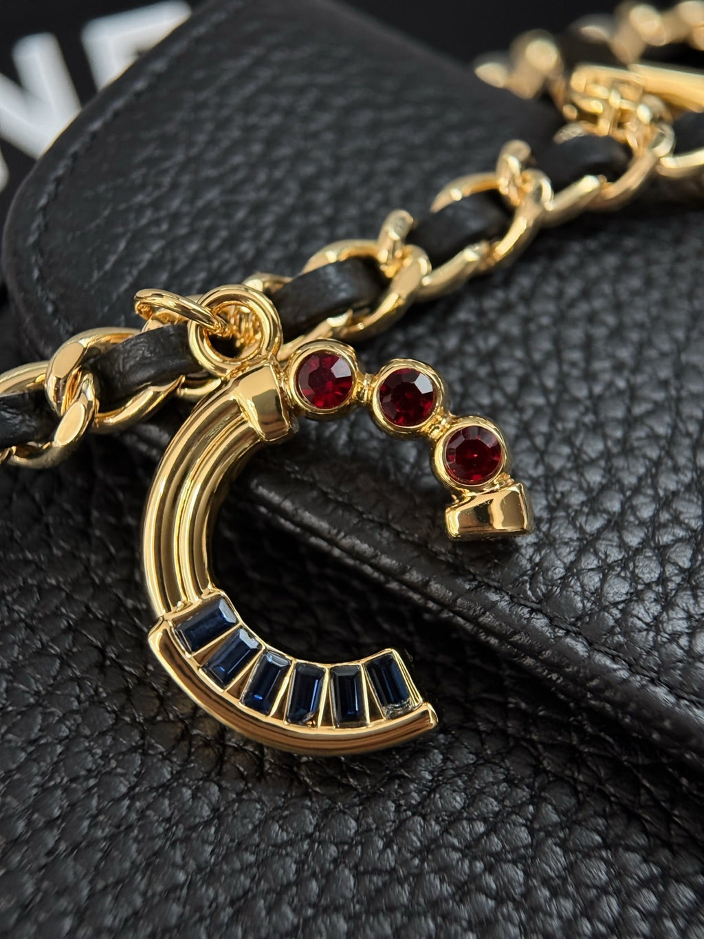 CHANEL 26S WALLET ON CHAIN 22 IN BLACK GRAINED CALFSKIN GOLD HARDWARE