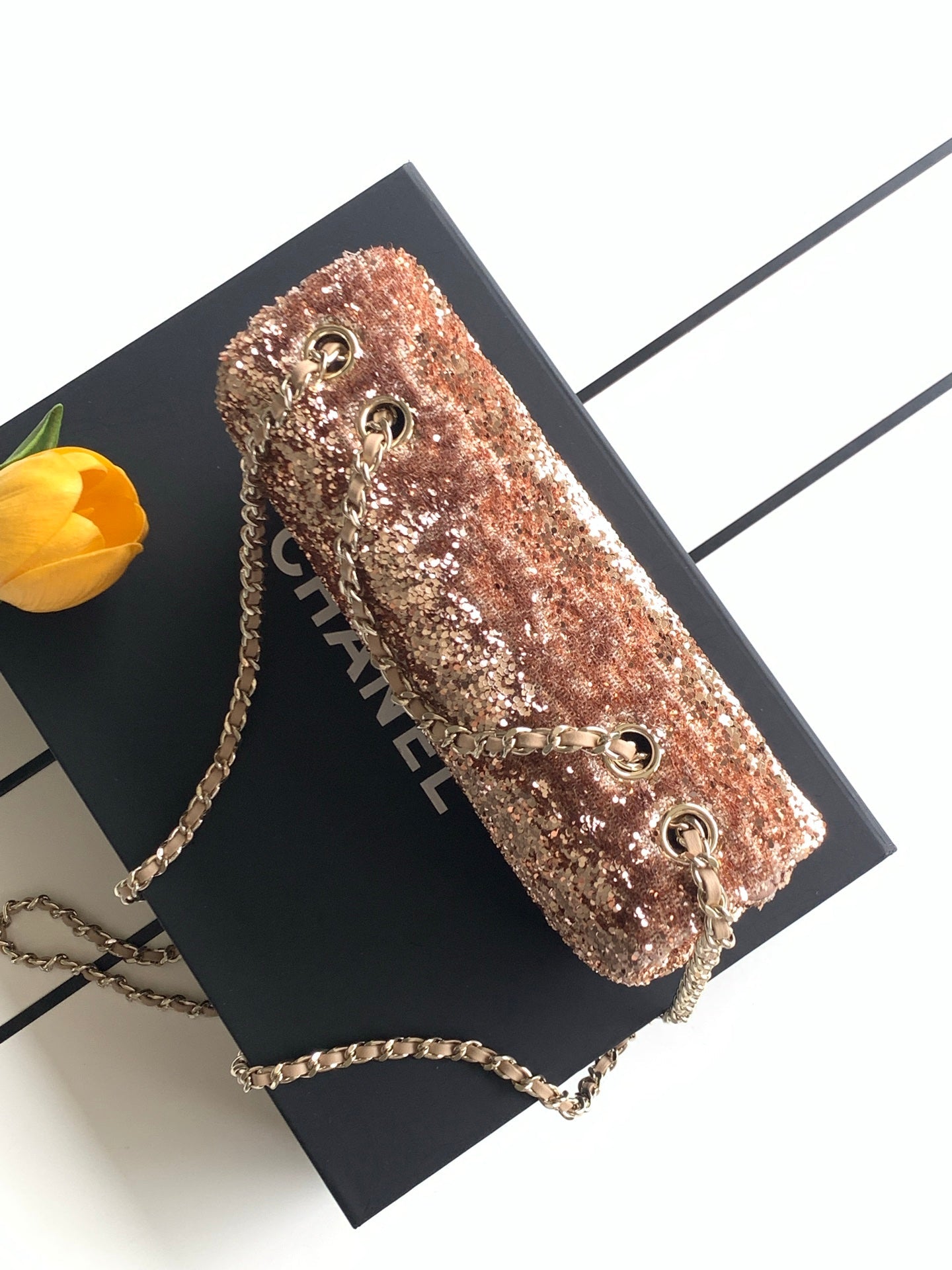 CHANEL 26S SEQUINS FLAP BAG 21 IN BROWN TWEED AND CALFSKIN GOLD HARDWARE