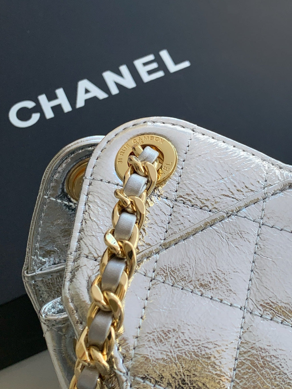 CHANEL 26S HOBO BAG 22 IN SILVER METALLIC CRINKLED CALFSKIN GOLD HARDWARE