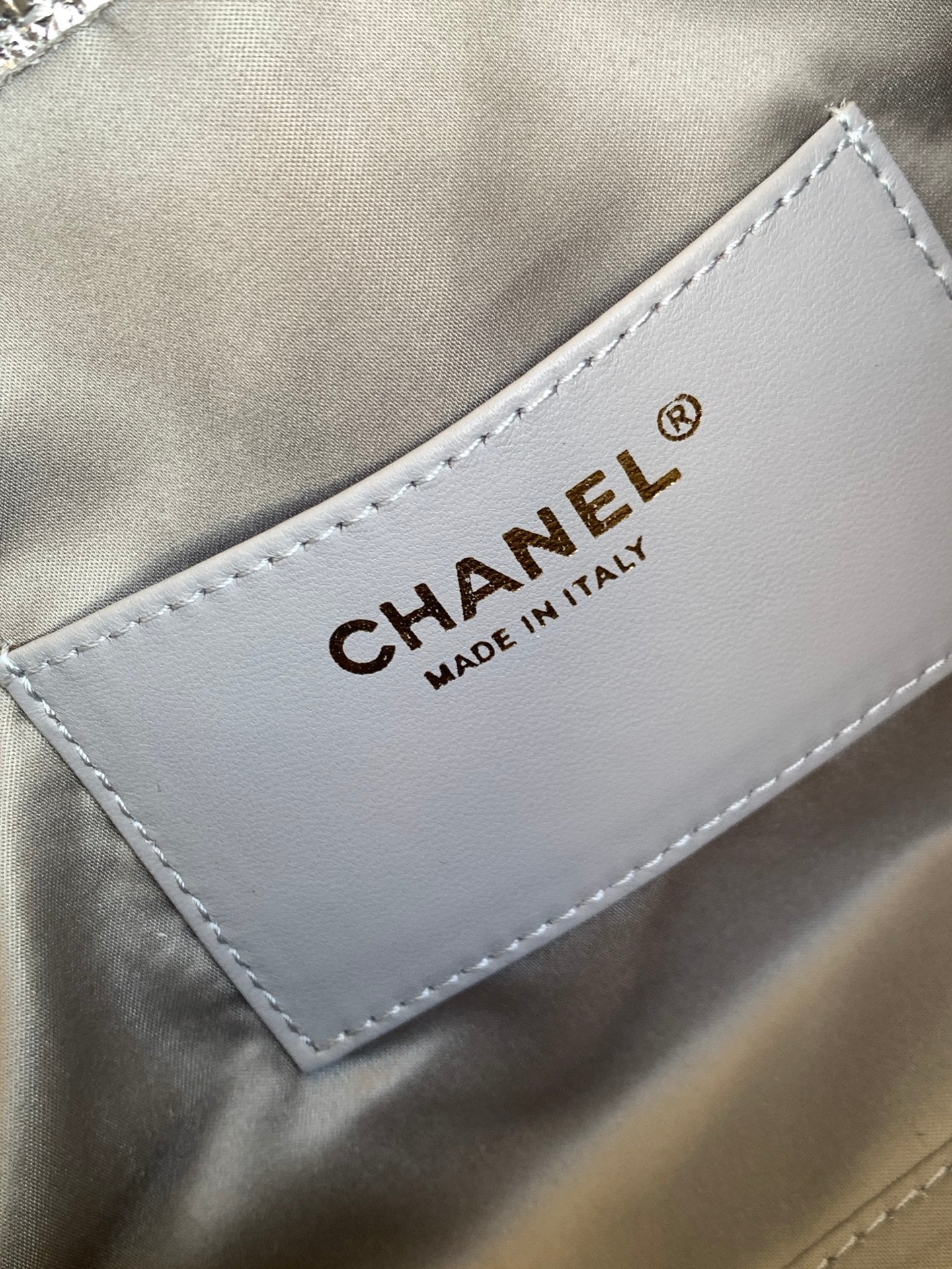 CHANEL 26S HOBO BAG 30 IN SILVER METALLIC CRINKLED CALFSKIN GOLD HARDWARE